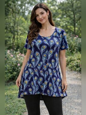 LuLaRoe Perfect Tee Women’s Large Blue Peacock Feather Print Flowy Top